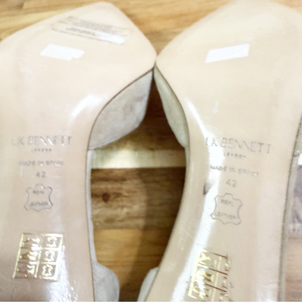 LK Bennett Monet Beige Suede Ankle Strap Heels in Beige Tan size 42/US 11.5 $425 - Picture 11 of 14